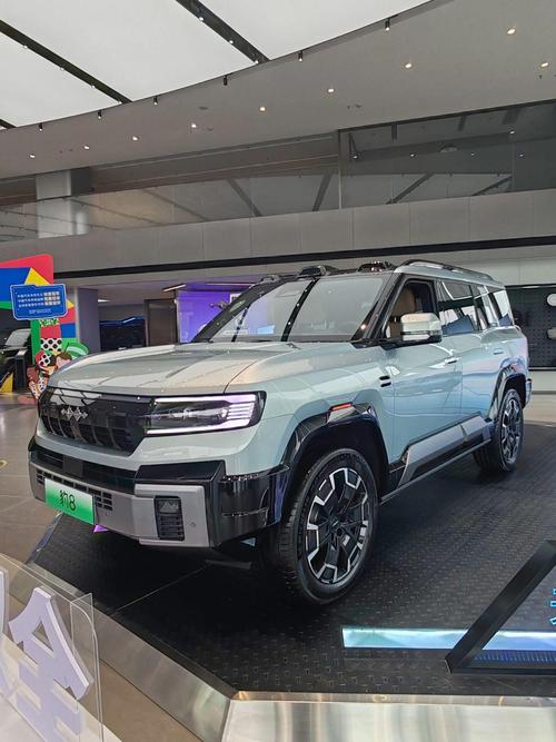 惠州139比亚迪方程豹硬派越野的爆款，英菲尼迪35周年与你共成长